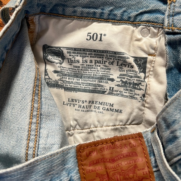 Levi’s 501® ORIGINAL FIT HIGH RISE WOMEN'S SHORTS W26 - Picture 6 of 11